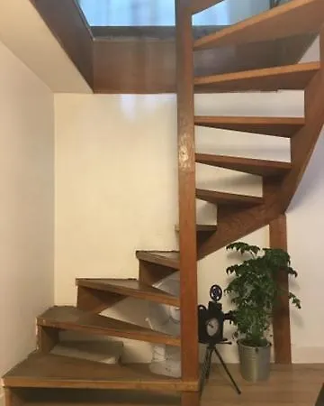 Superbe Duplex Avec Jardin Partage A Menilmontant