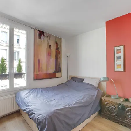 Superbe Duplex Avec Jardin Partage A Menilmontant *