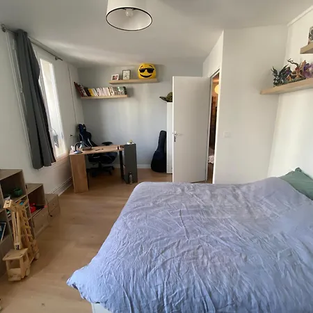 Superbe Duplex Avec Jardin Partage A Menilmontant *