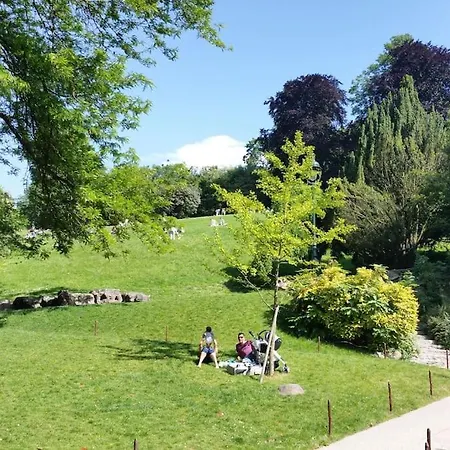 Superbe Duplex Avec Jardin Partage A Menilmontant Apartament Paryż